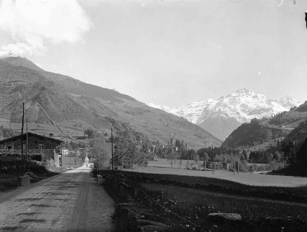 Montagne viste da Gromo · Historify