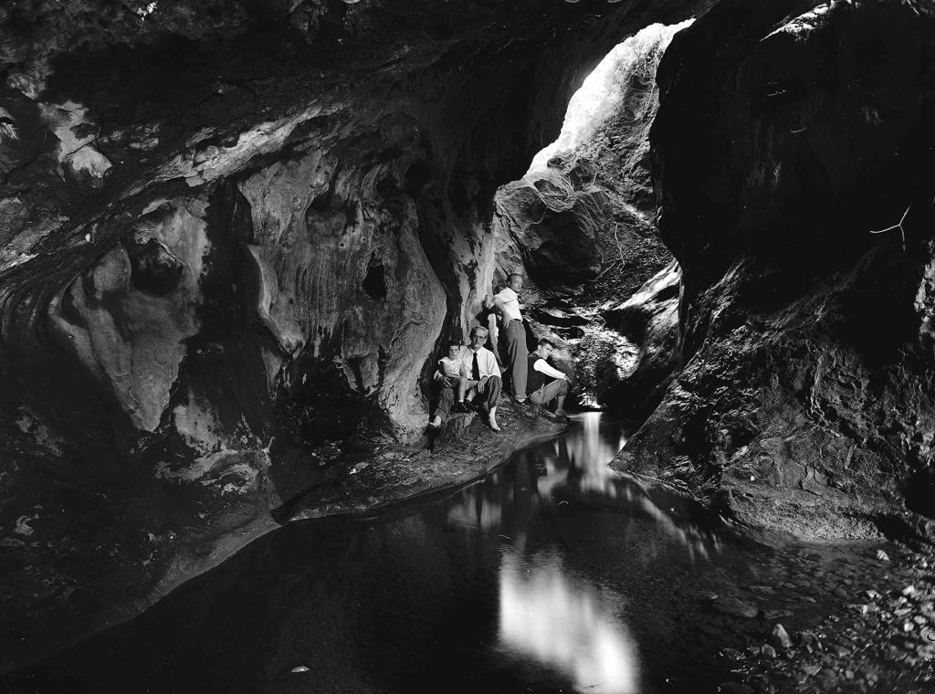 Grotte Di Selvino · Historify