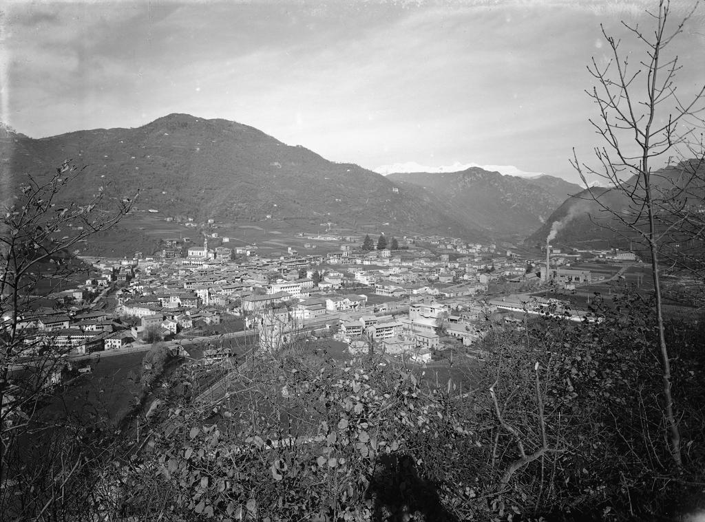 Paesaggio-Paese · Historify