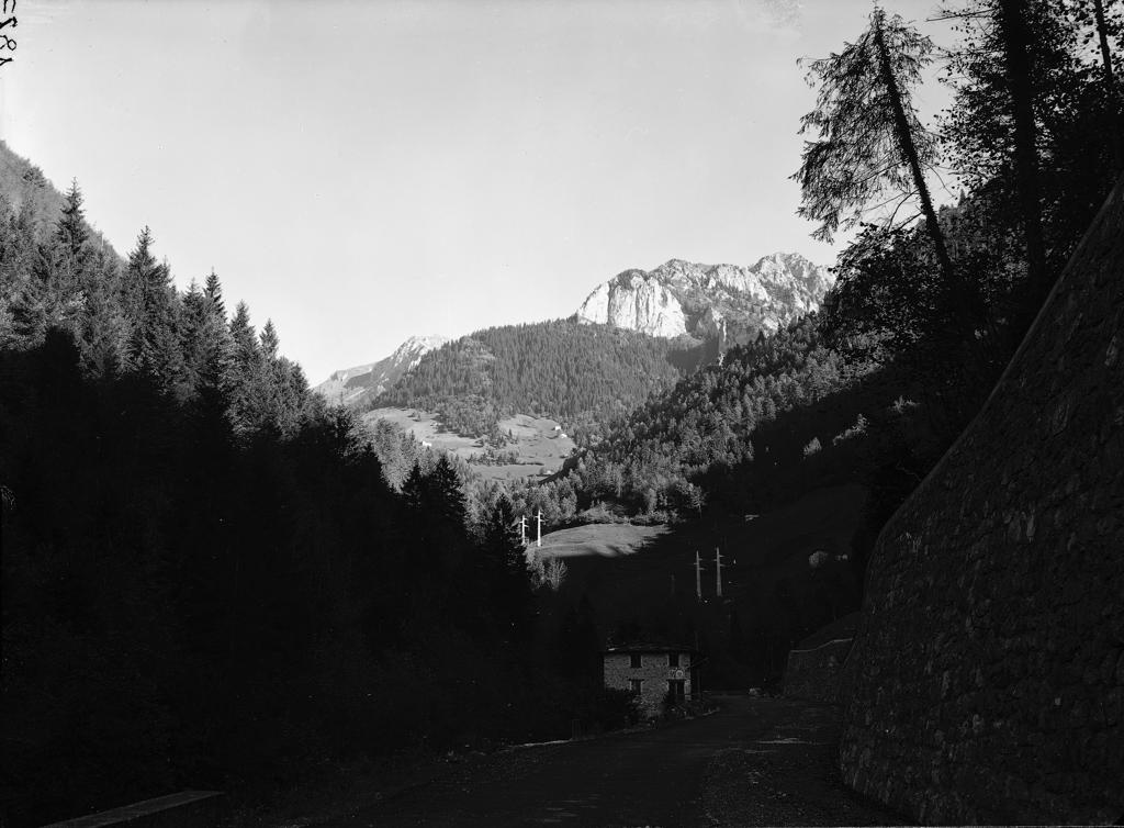 Strada Montana · Historify