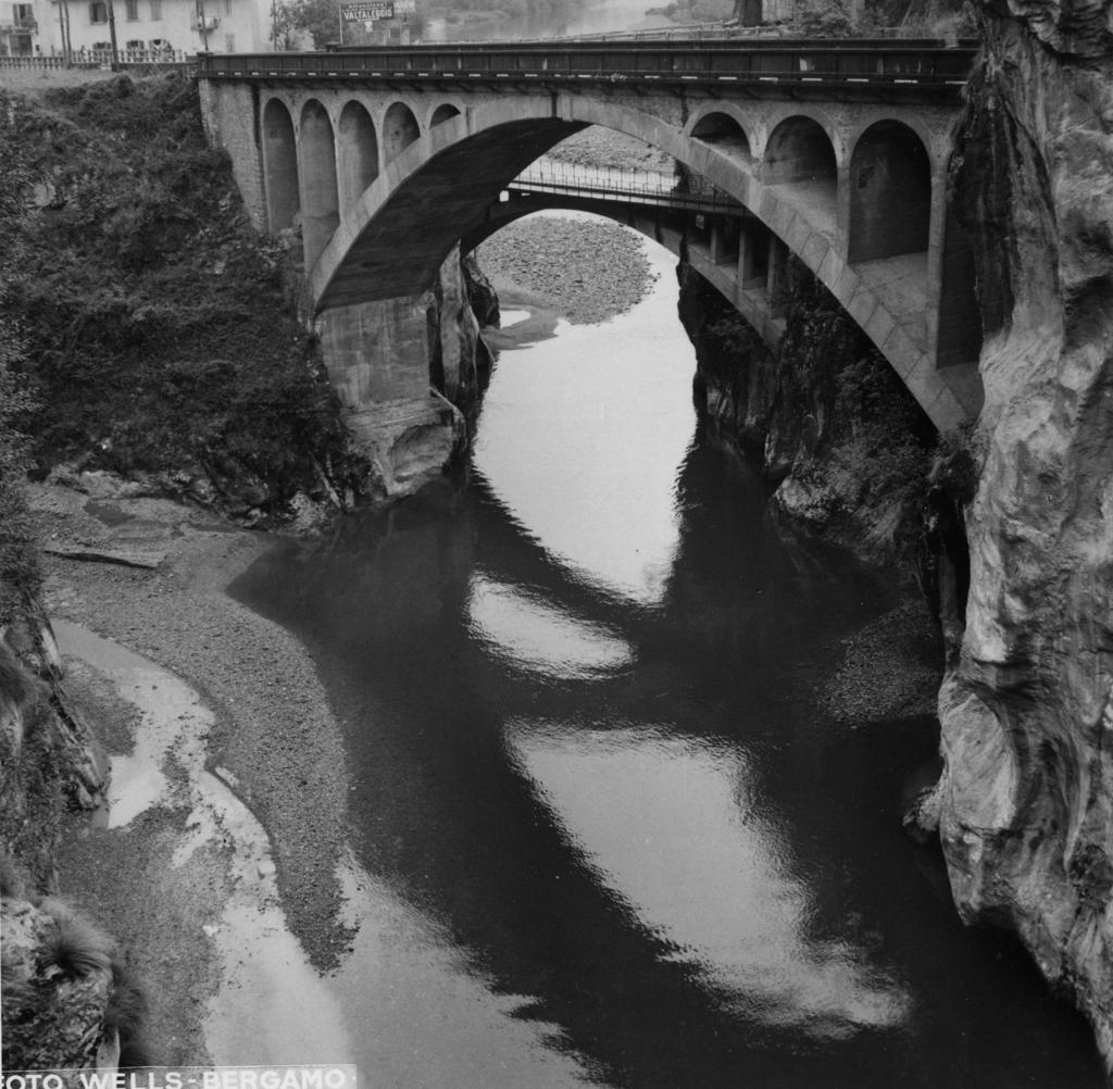 Ponti Di Sedrina · Historify
