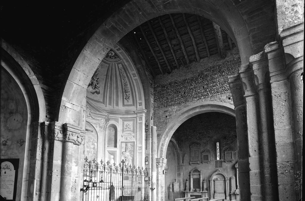 Interno della Basilica S. Giulia · Historify