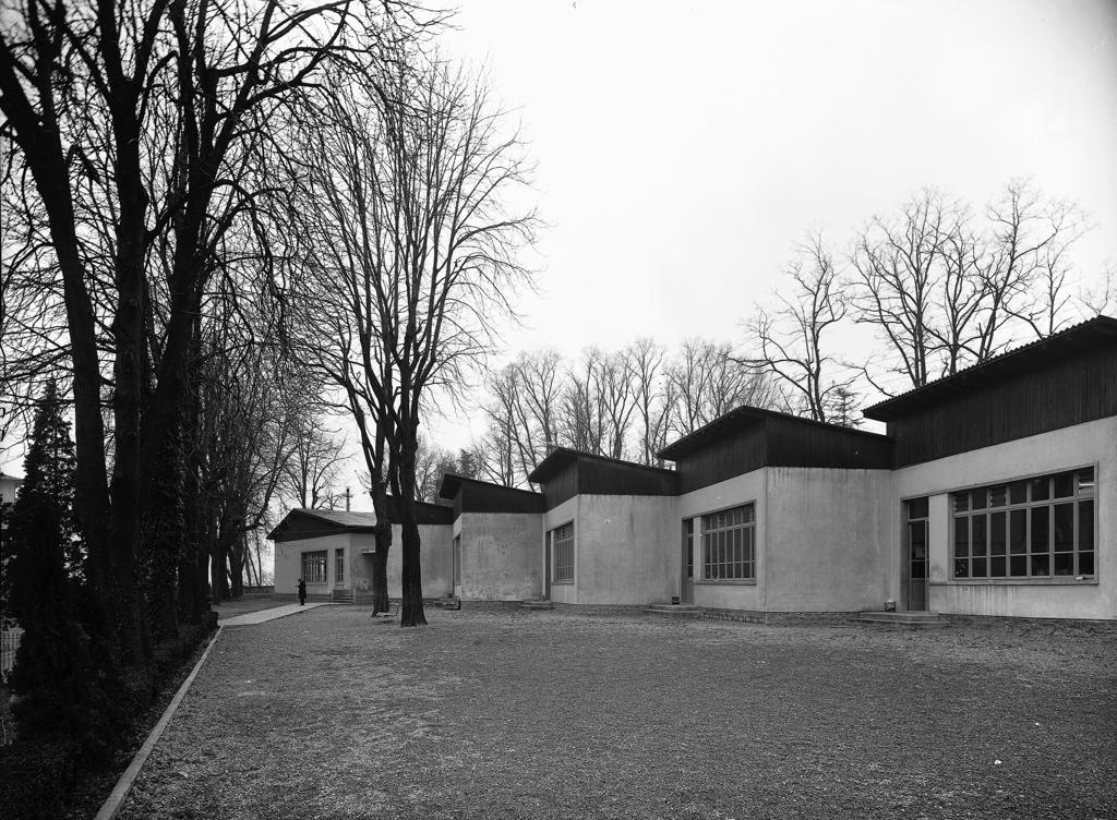 Scuola elementare "All'Aperto" · Historify