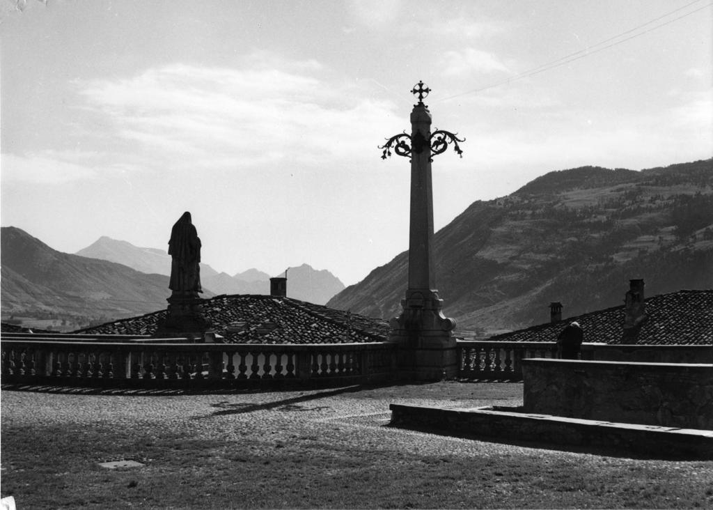 Sagrato Basilica Di Santa Maria Assunta · Historify