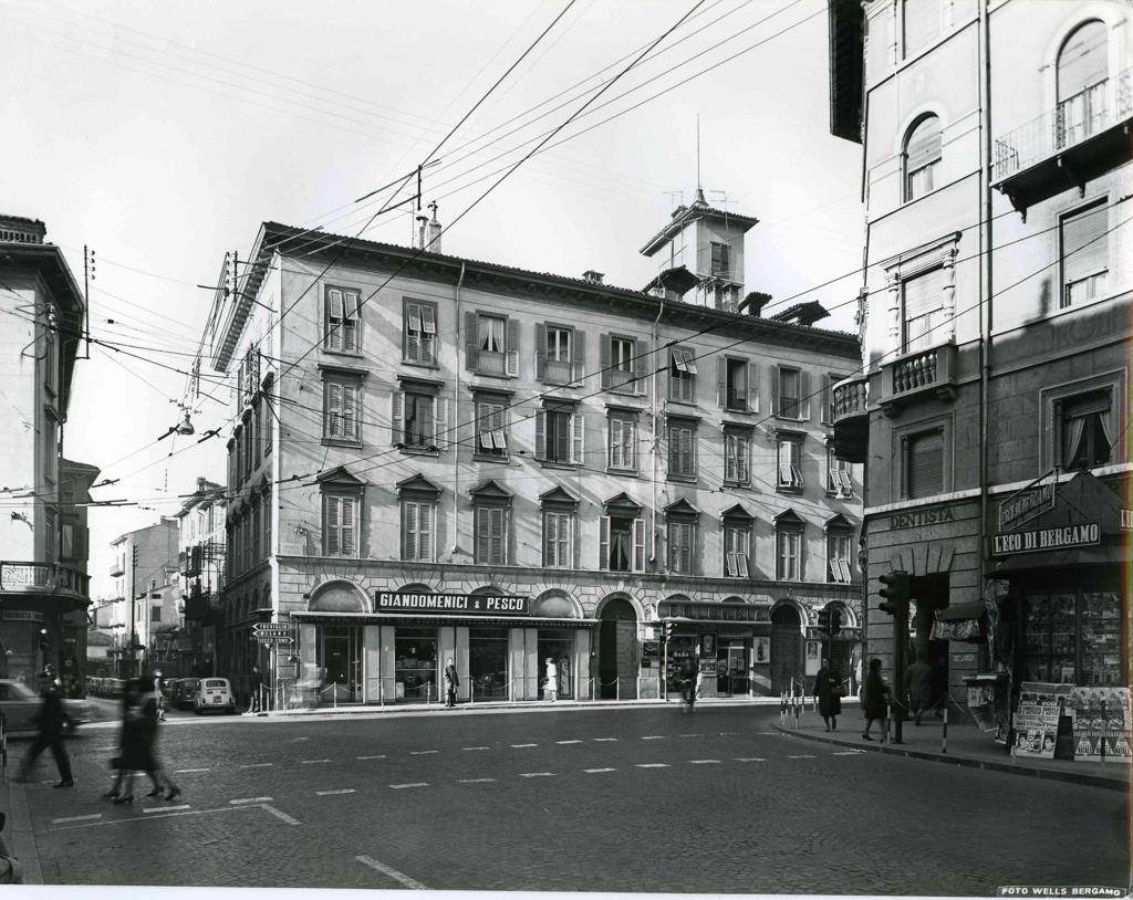 Vista su Largo Cinque Vie · Historify