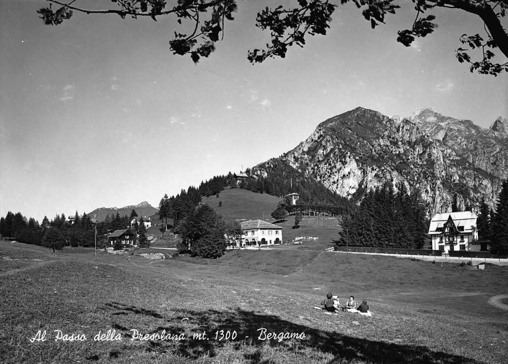 Il Pizzo Camino Mt. 2500 Dal Passo Dalla Presolana Mt. 1300) · Historify