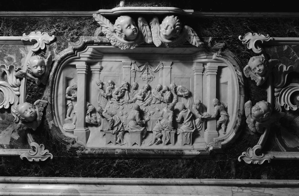 Riproduzione di bassorilievo · Historify