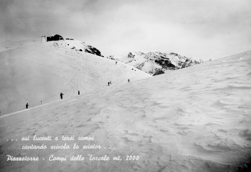 Cartolina Dai Campi Da Sci Del Torcola, Mt 2000 · Historify