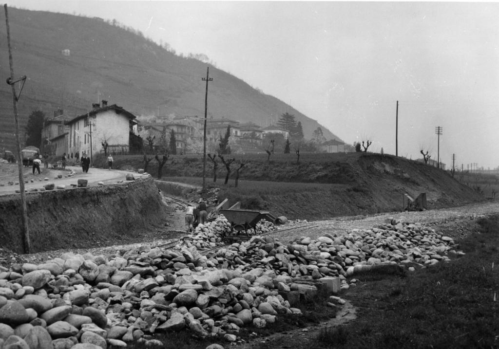 Lavori in corso, Pontida · Historify