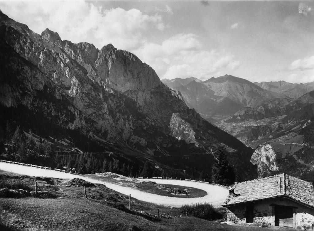Baita Alla Cantoniera Della Presolana · Historify