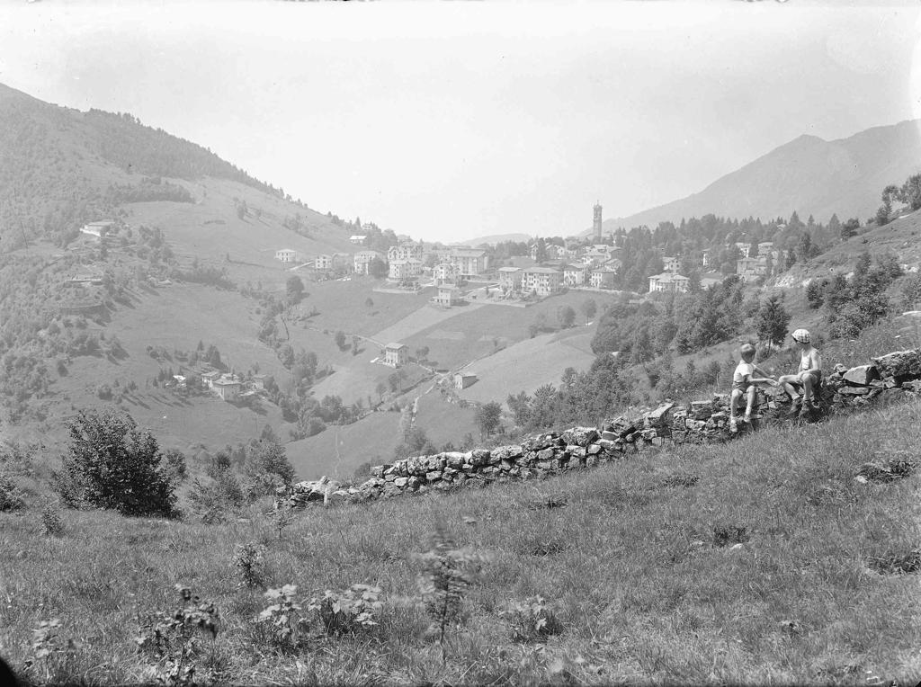 Amici In Montagna · Historify