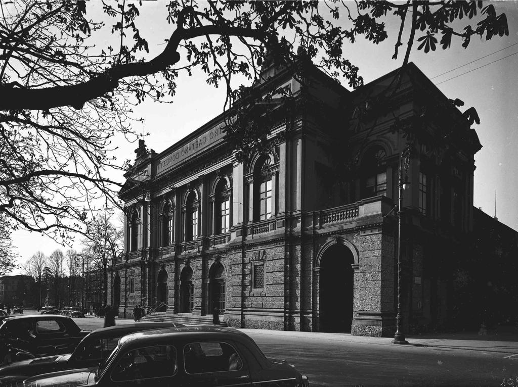 Teatro Donizetti · Historify