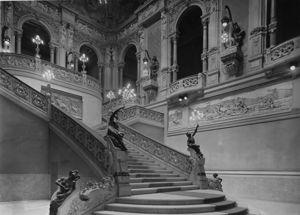 Scalone Casinò San Pellegrino Terme · Historify