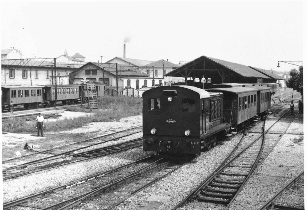 Binari Stazione · Historify