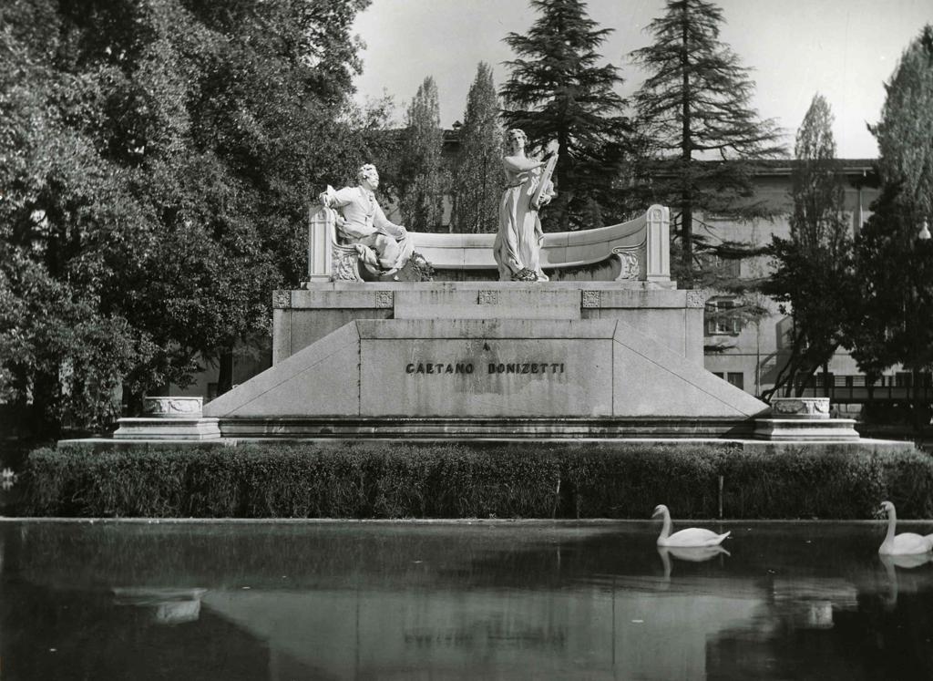 Monumento Gaetano Donizetti · Historify