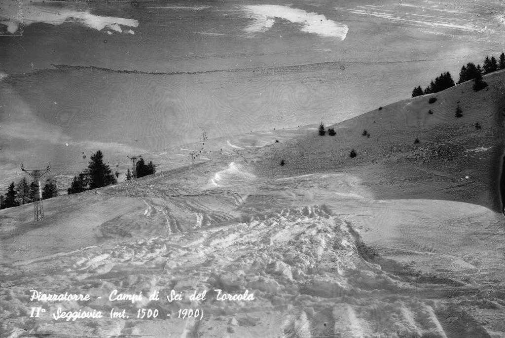 Neve In Montagna · Historify