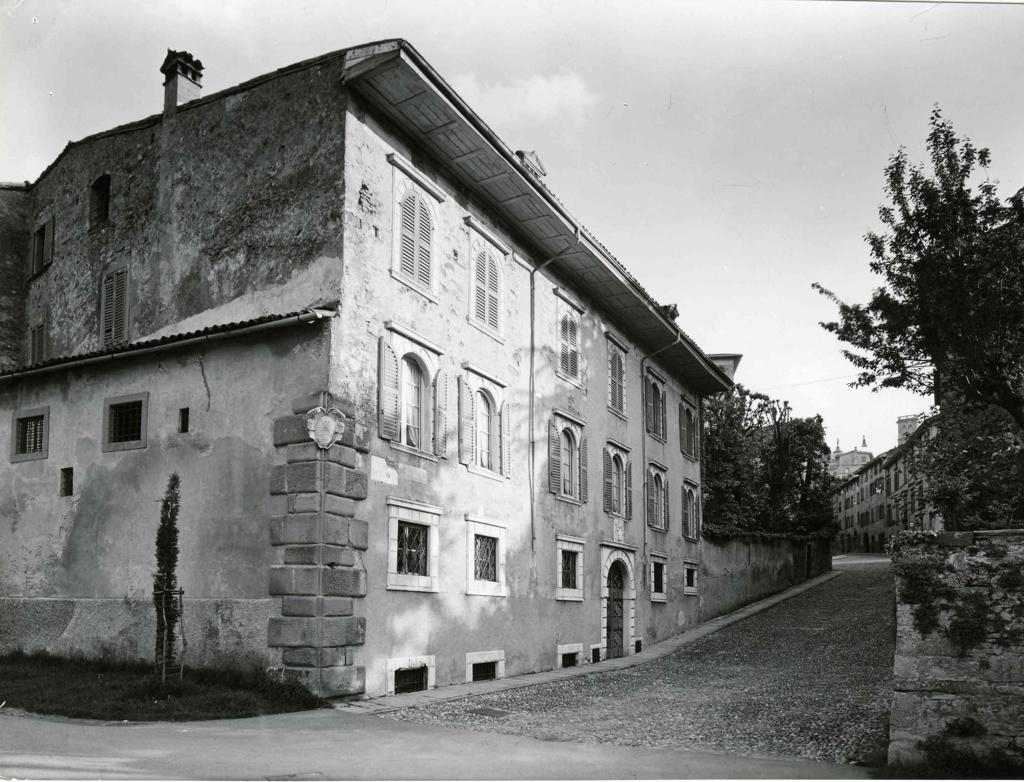 Palazzo Palma Camozzi Vertova · Historify