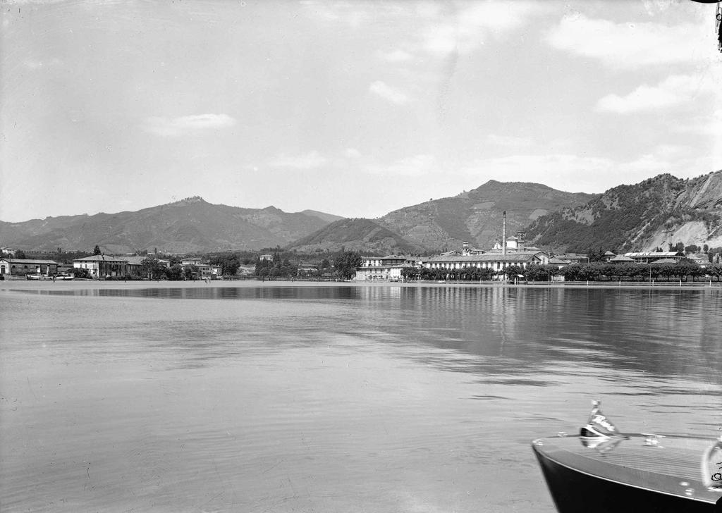 Lago · Historify