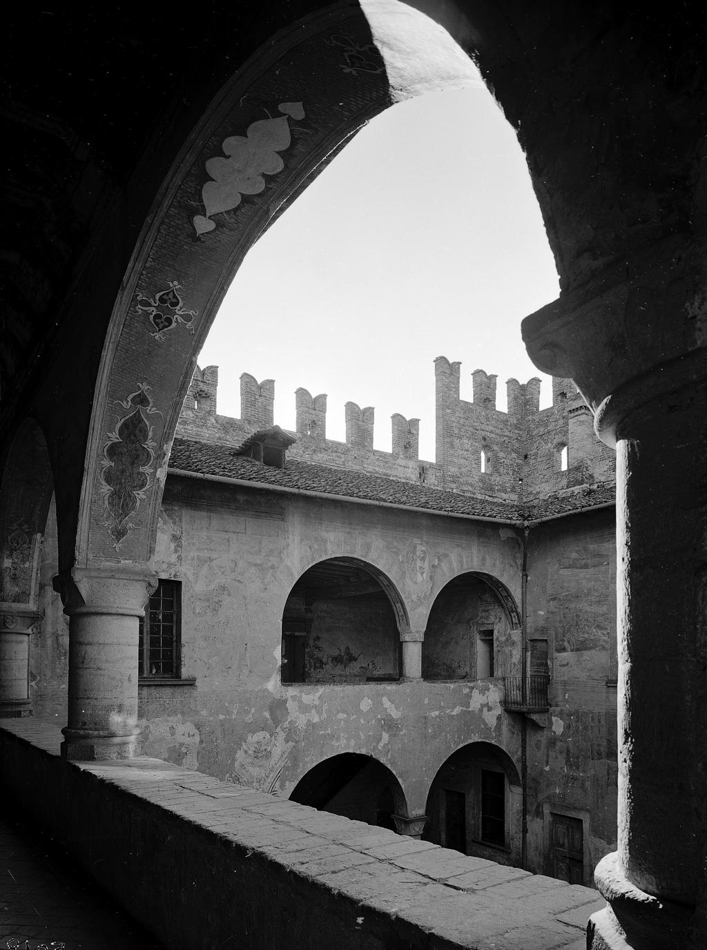 Castello Malpaga · Historify
