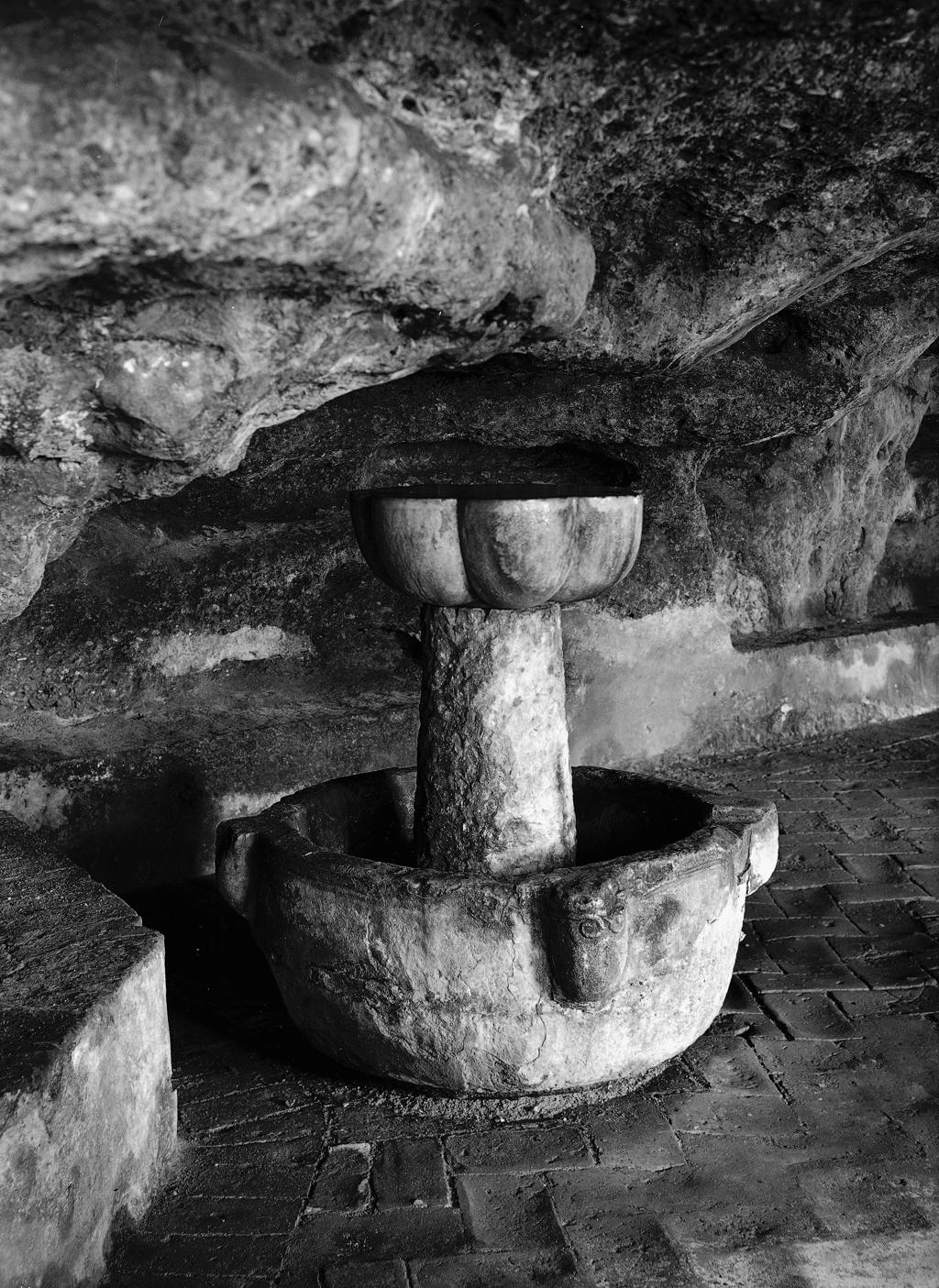 Fontana · Historify