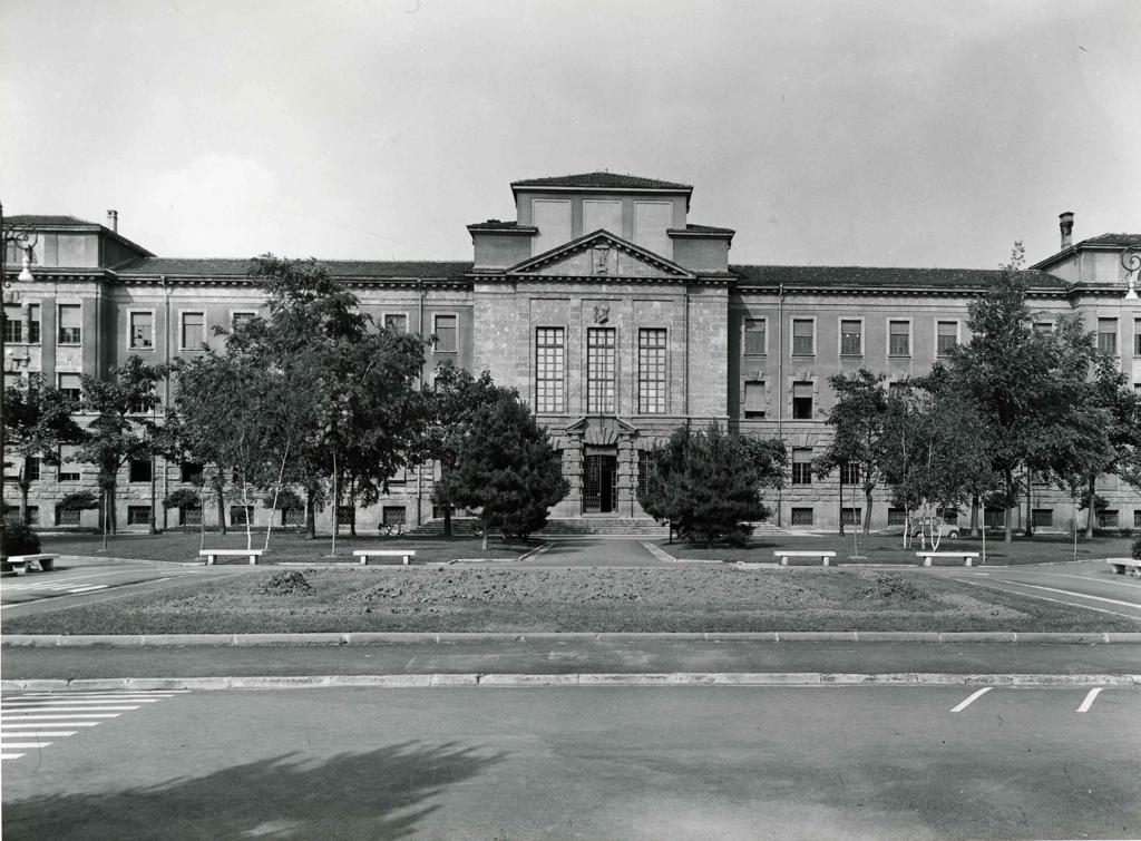 Istituto Tecnico Commerciale Vittorio Emanuele Ii · Historify