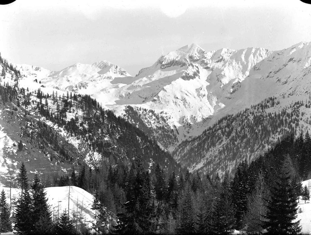 Montagne Innevate · Historify