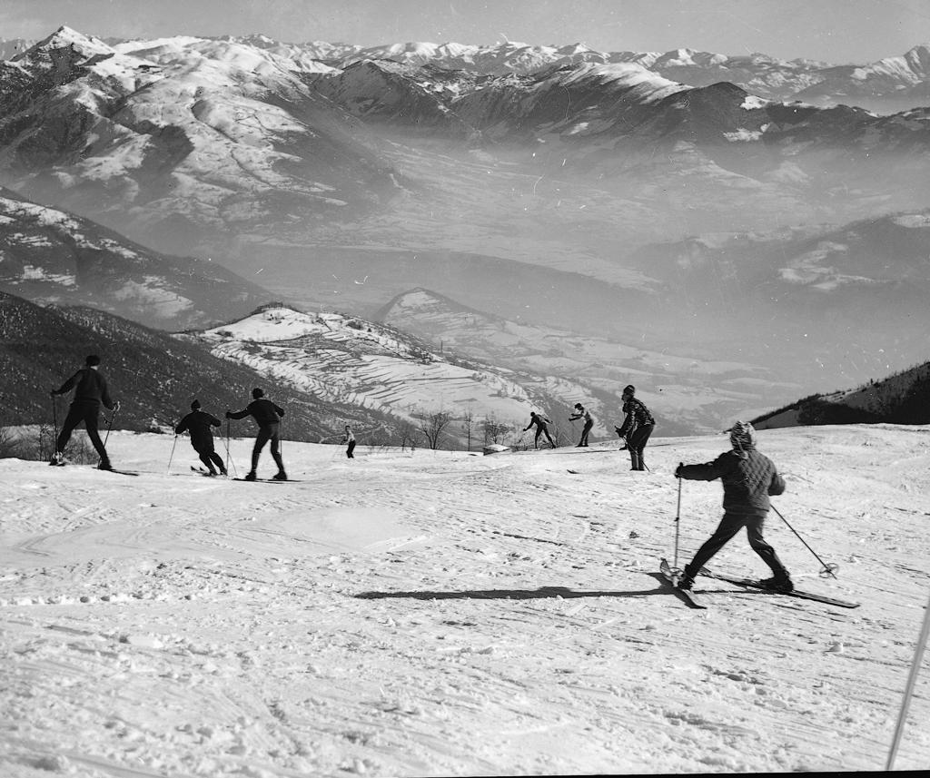 Sciatori In Movimento · Historify