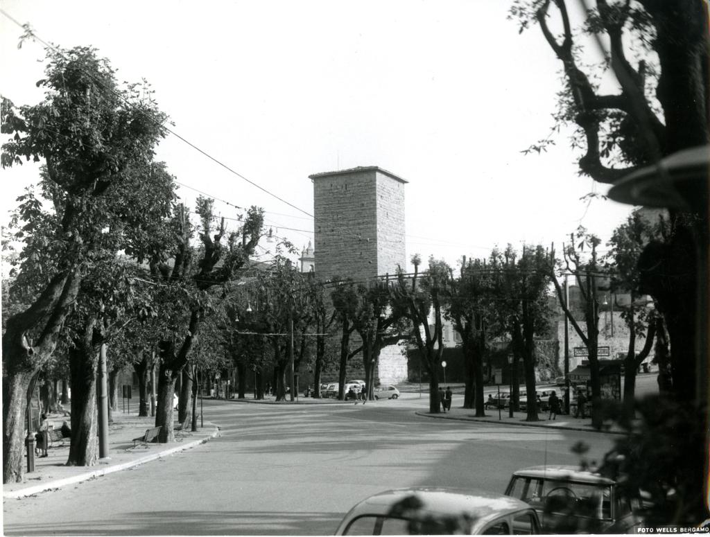 Vista su Colle Aperto, Città Alta · Historify