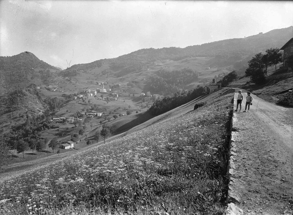 Passeggiata · Historify