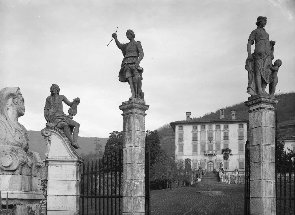 Ingresso Villa Terzi · Historify