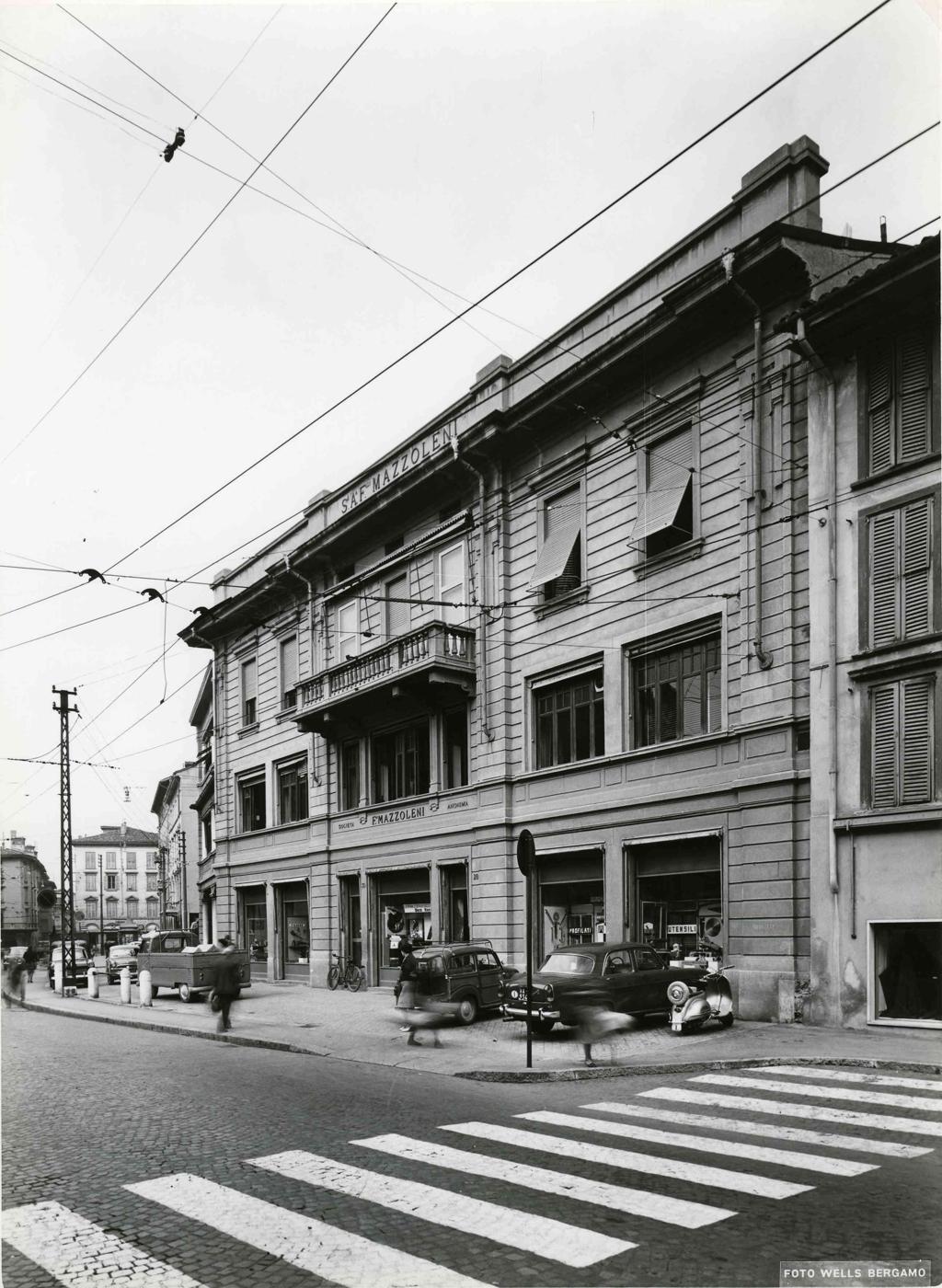 Palazzi in Via Zambonate · Historify
