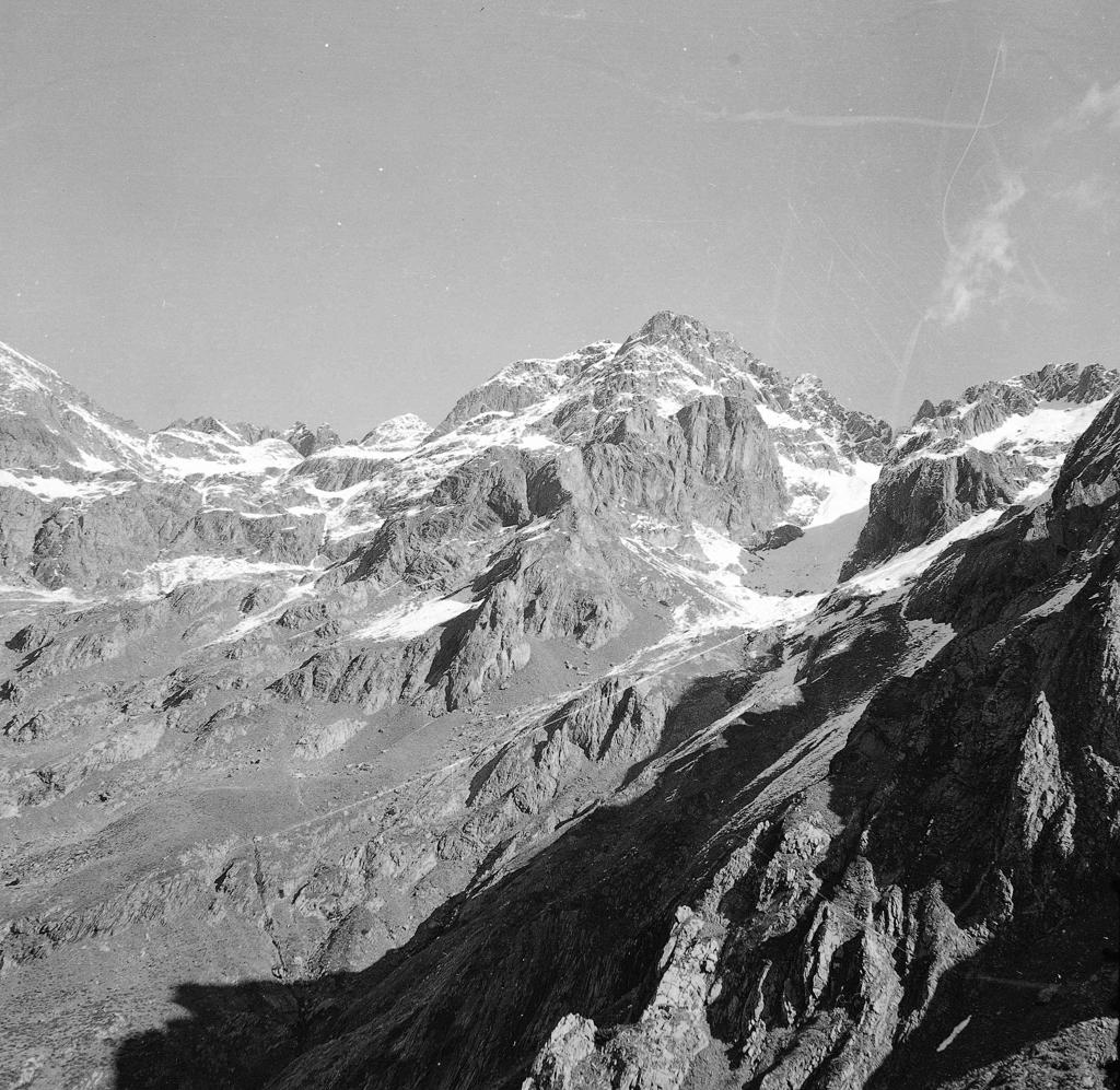 Panorama montano · Historify