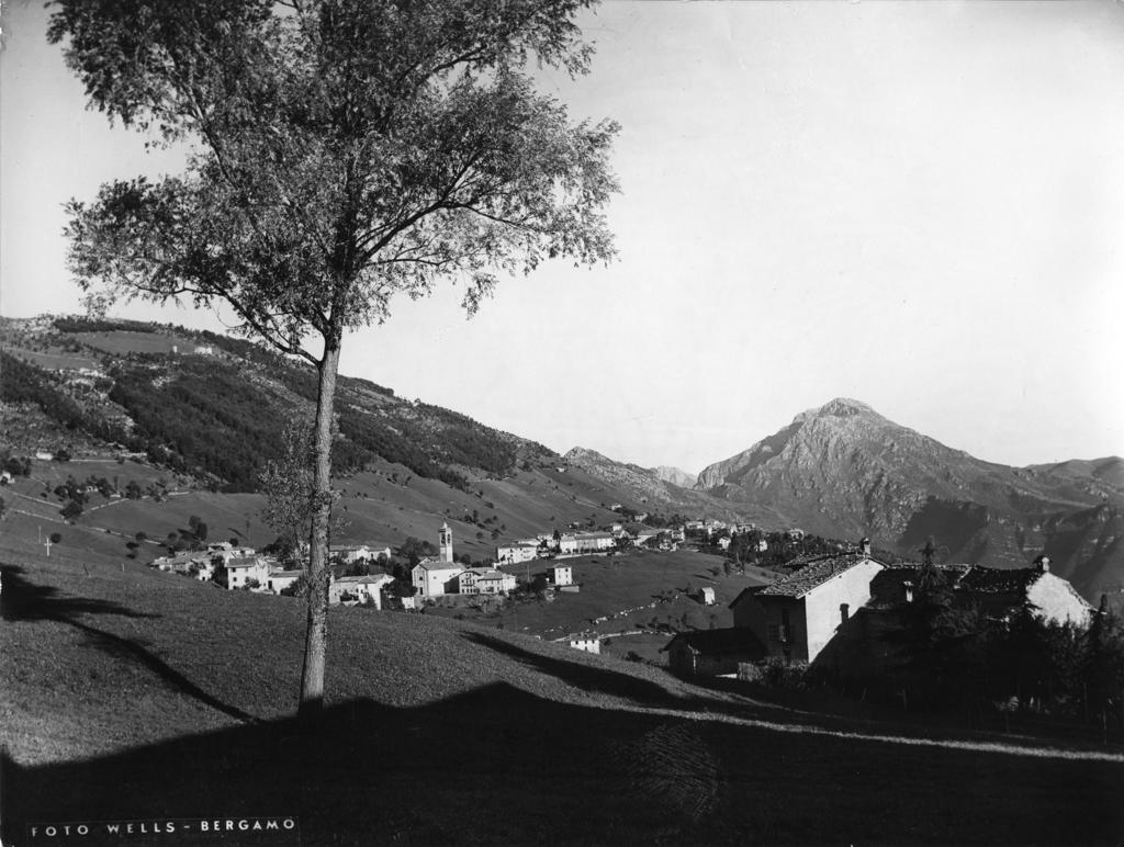 Vista Su Costa Valle Imagna · Historify