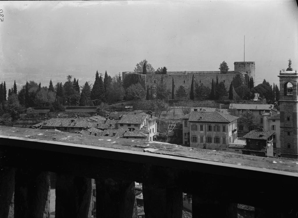La Rocca di Bergamo · Historify