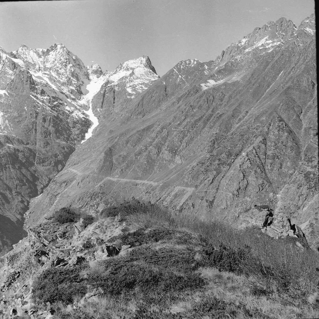 Vista di Valle del Salto - Pizzo del Diavolo di Tenda - Pizzo dell'Omo · Historify