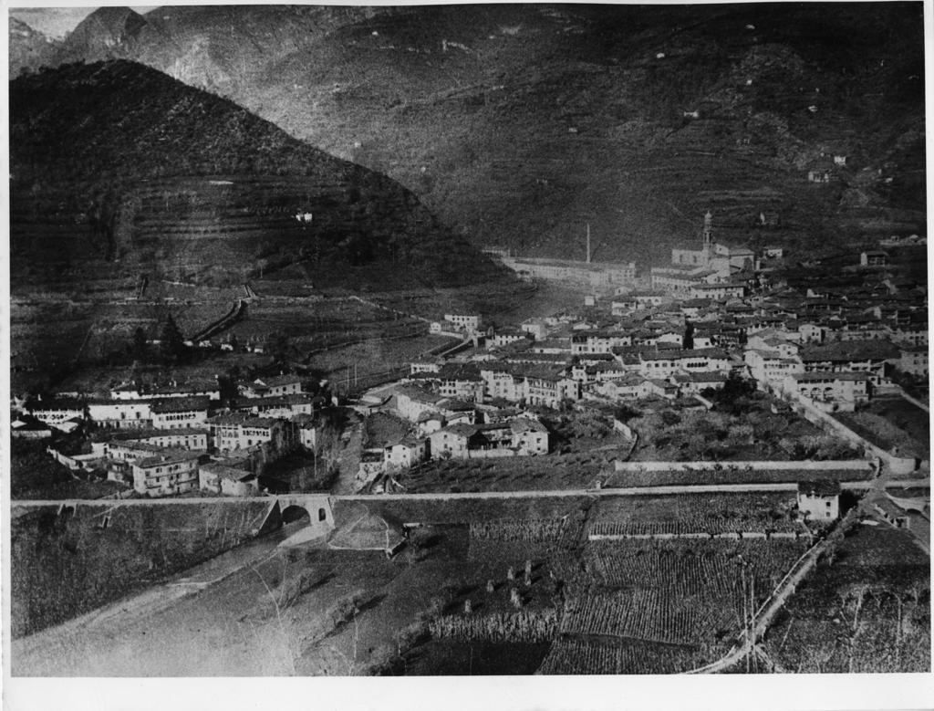 Vista su Vertova · Historify
