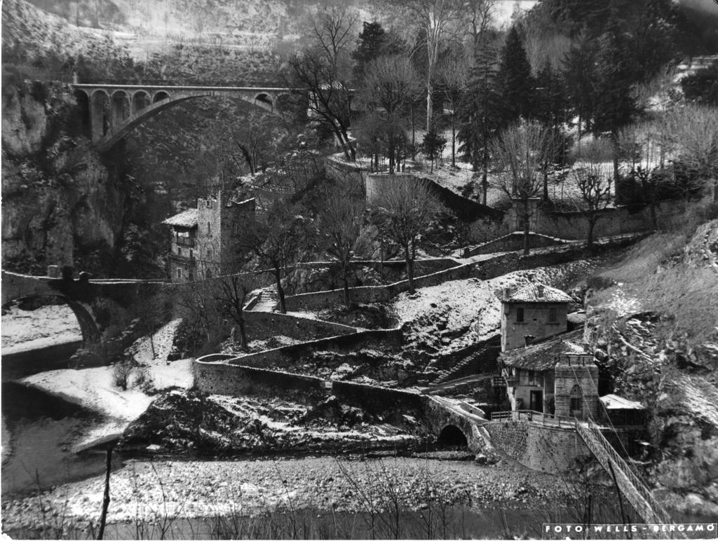 Ponte Di Attone · Historify