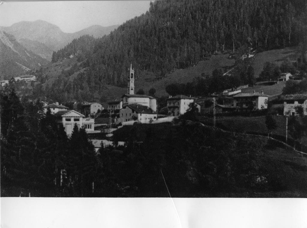 Paese Di Valcanale · Historify