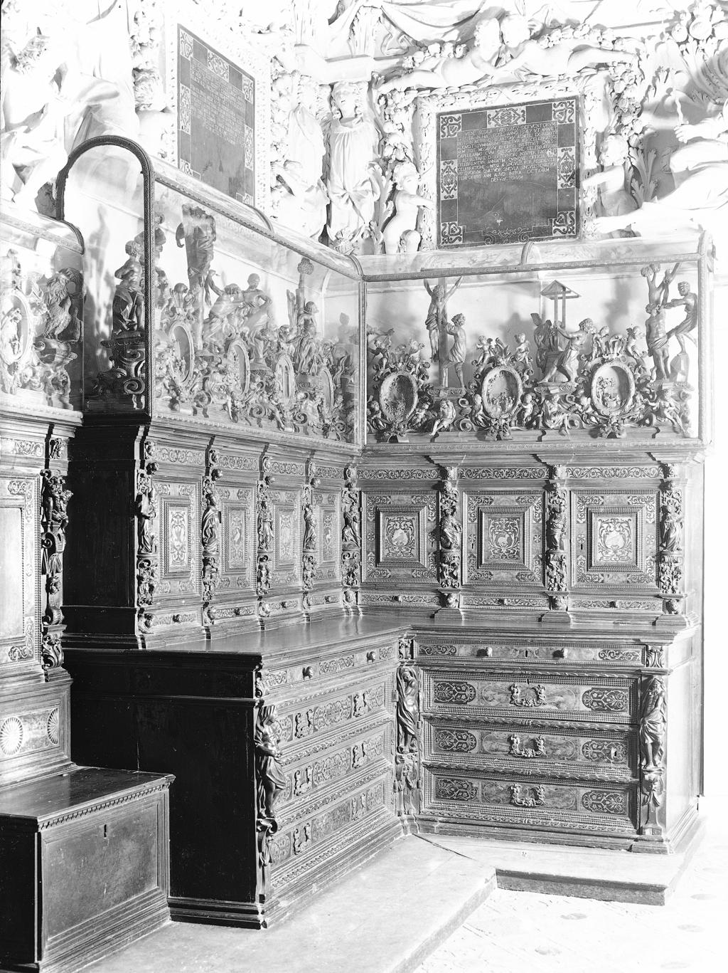 Decorazioni Religiose · Historify
