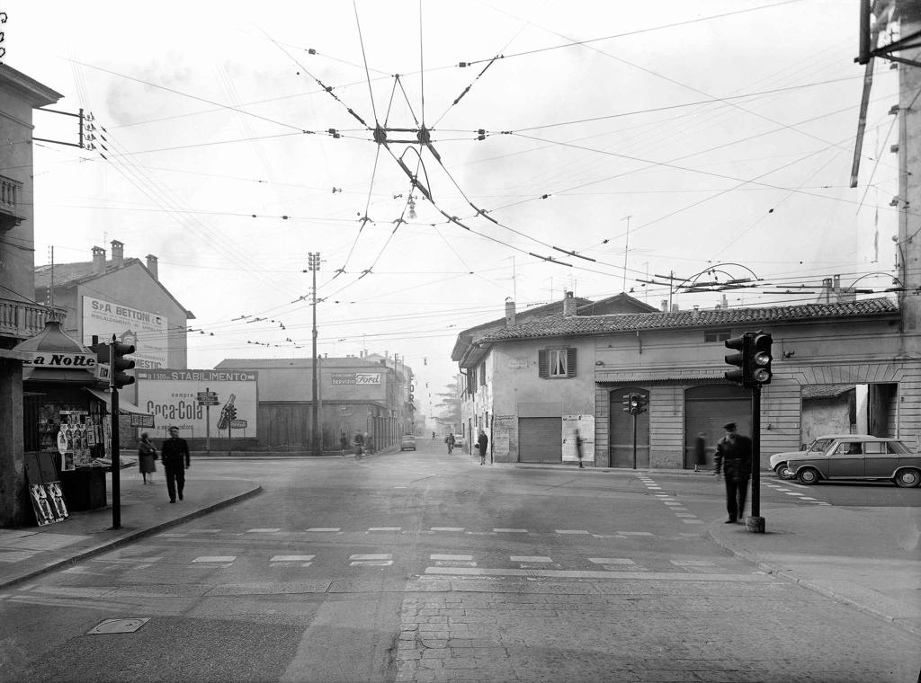 Incrocio tra via Palma Il Vecchio e via Moroni · Historify