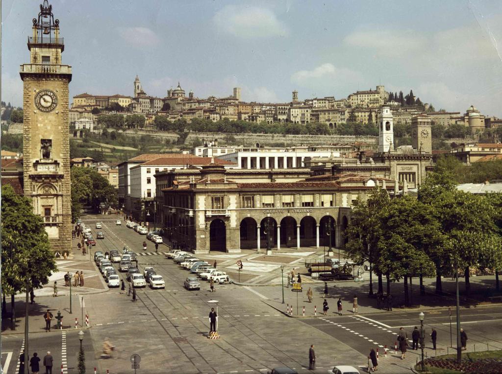 Vista di Bergamo a colori · Historify