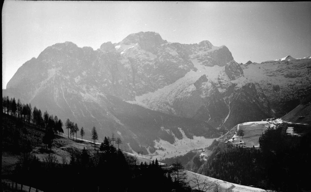 Montagne Innevate · Historify