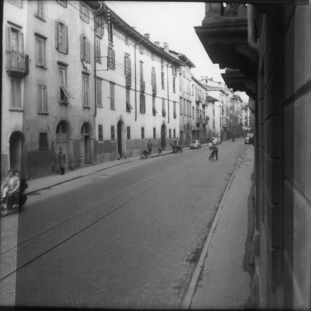 Via Broseta in moto · Historify