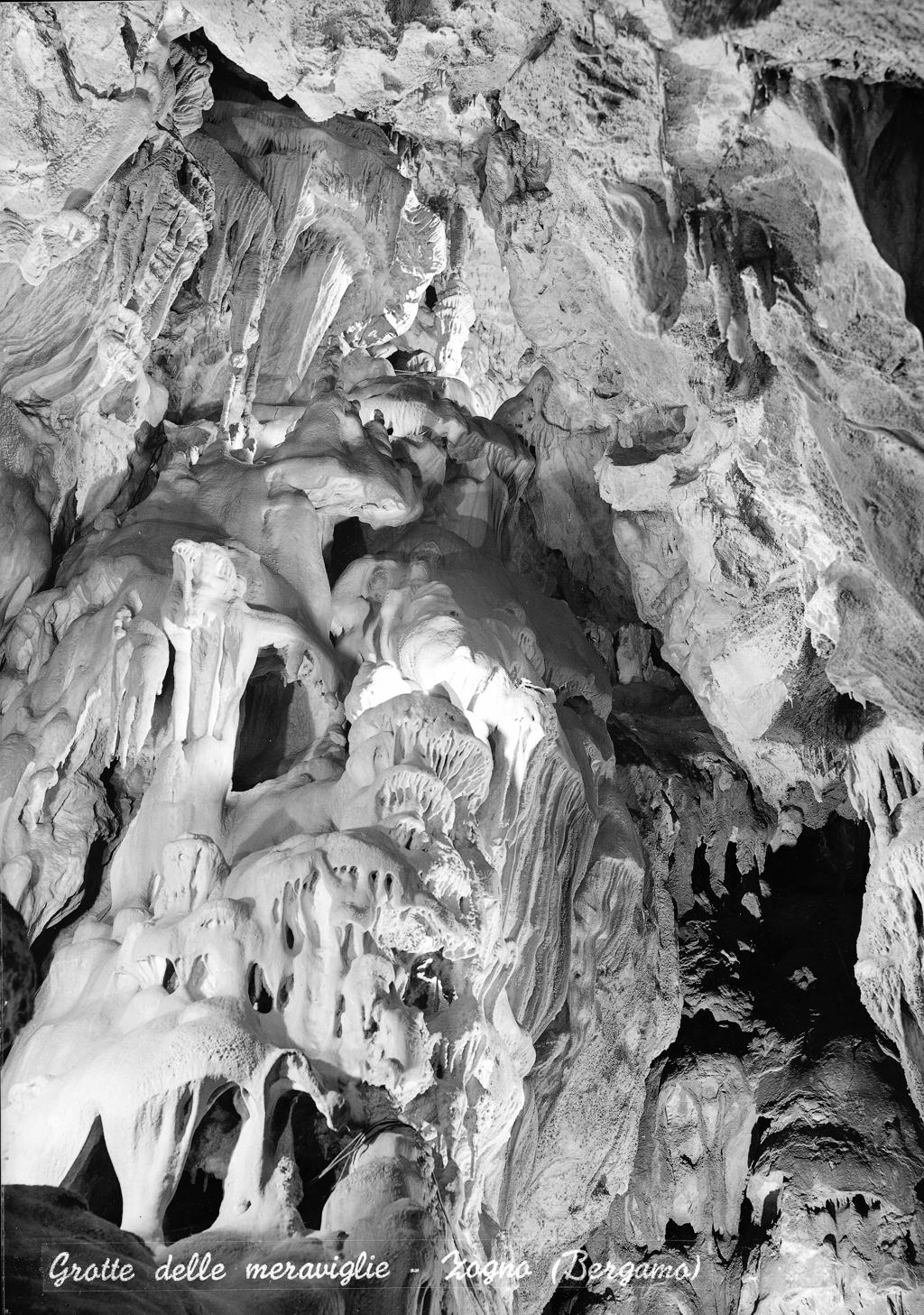 Interno Grotte Delle Meraviglie · Historify