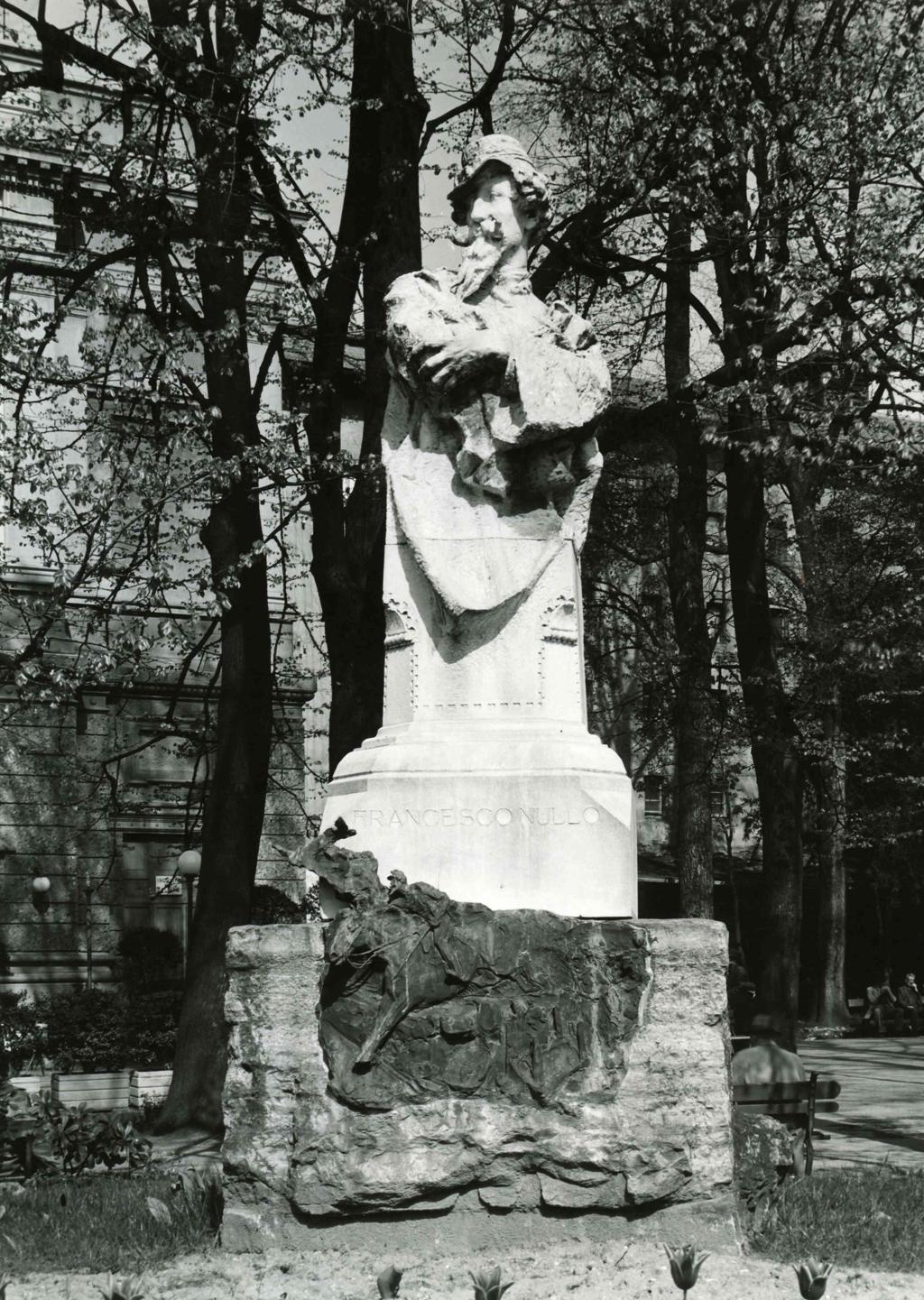Busto, Francesco Nullo · Historify