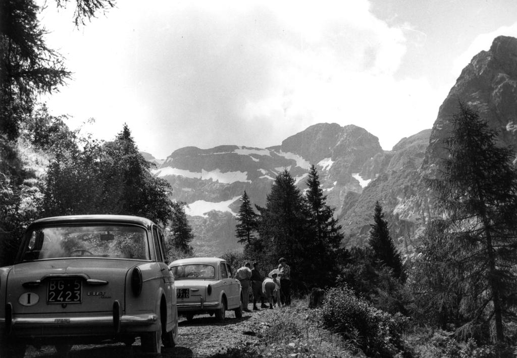 Rifugio Fratelli Calvi · Historify
