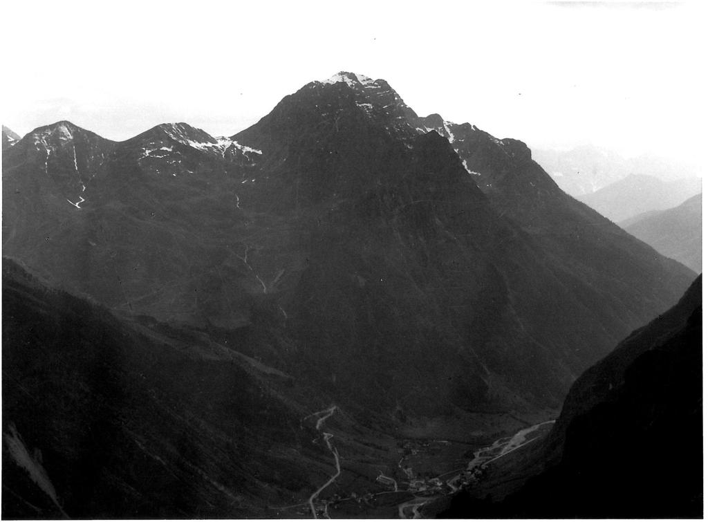 Montagne innevate, Valbondione · Historify