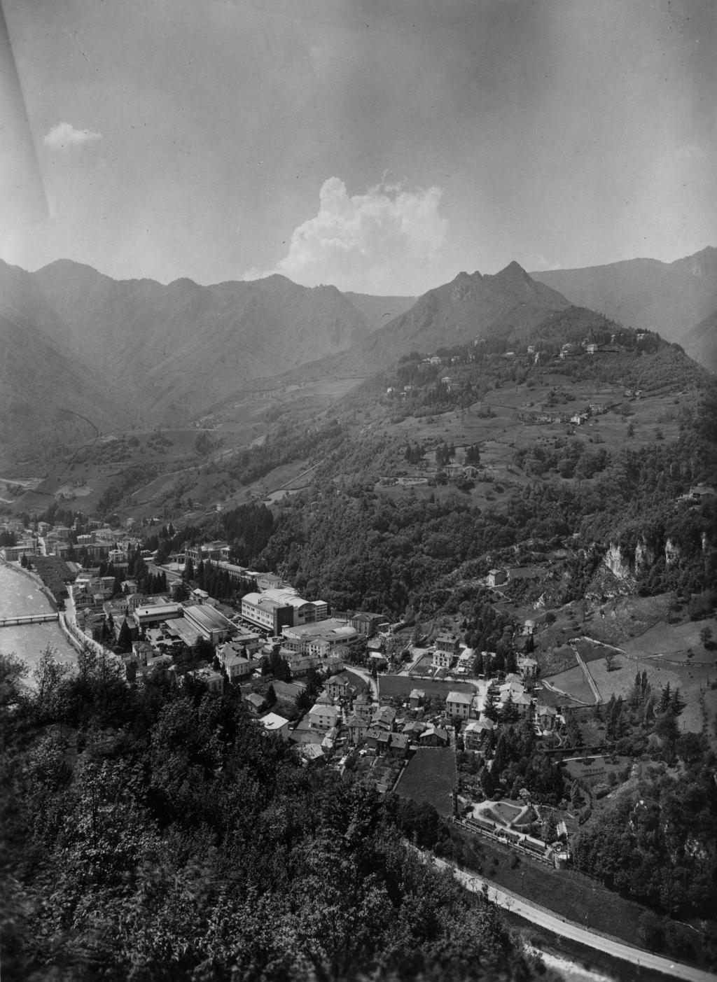 Vista Dall'Alto Di San Pellegrino Terme · Historify