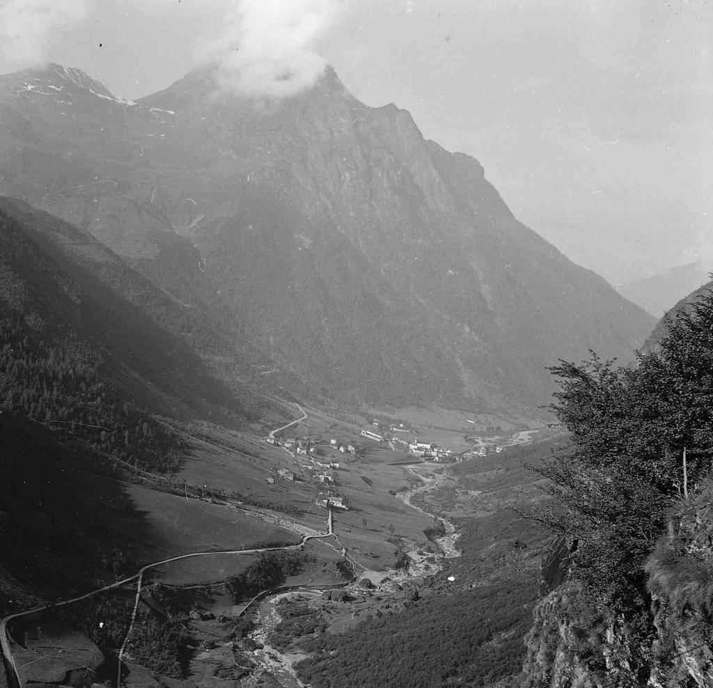 Paesaggio di montagna · Historify