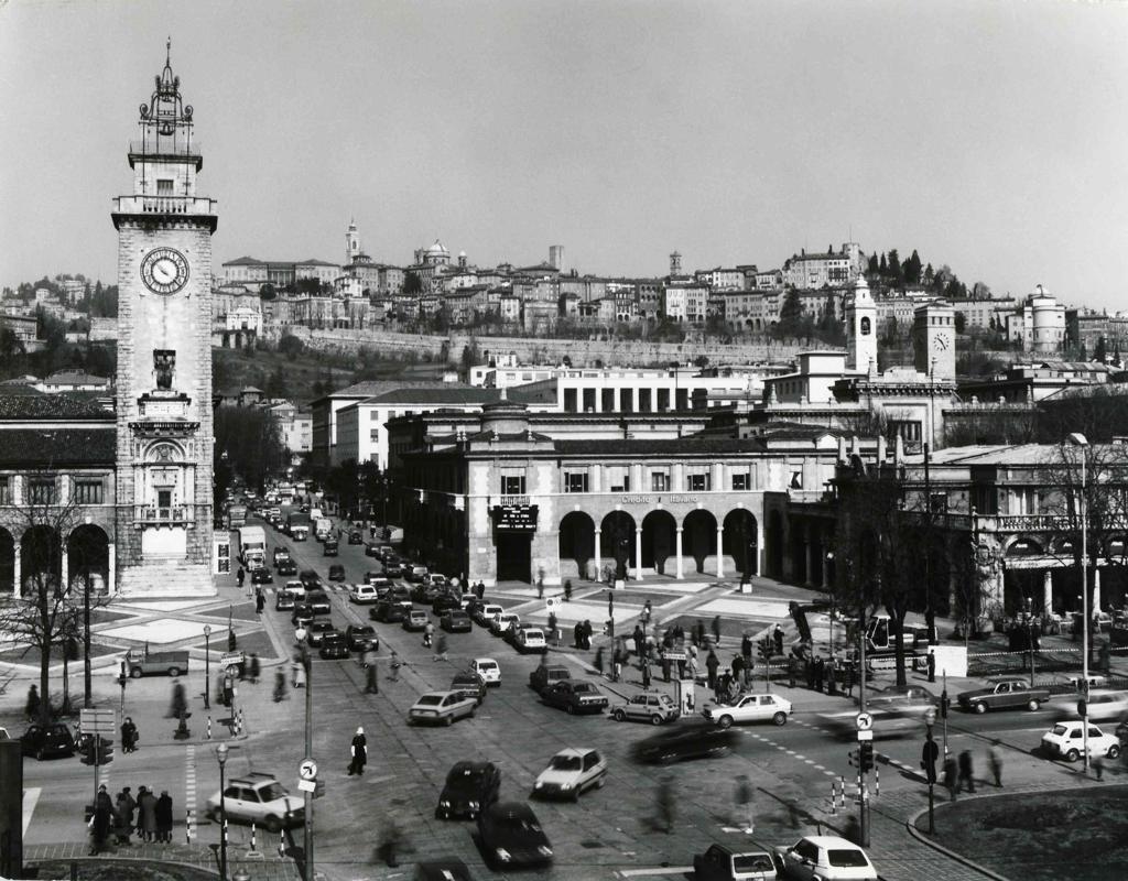 Traffico In Centro · Historify